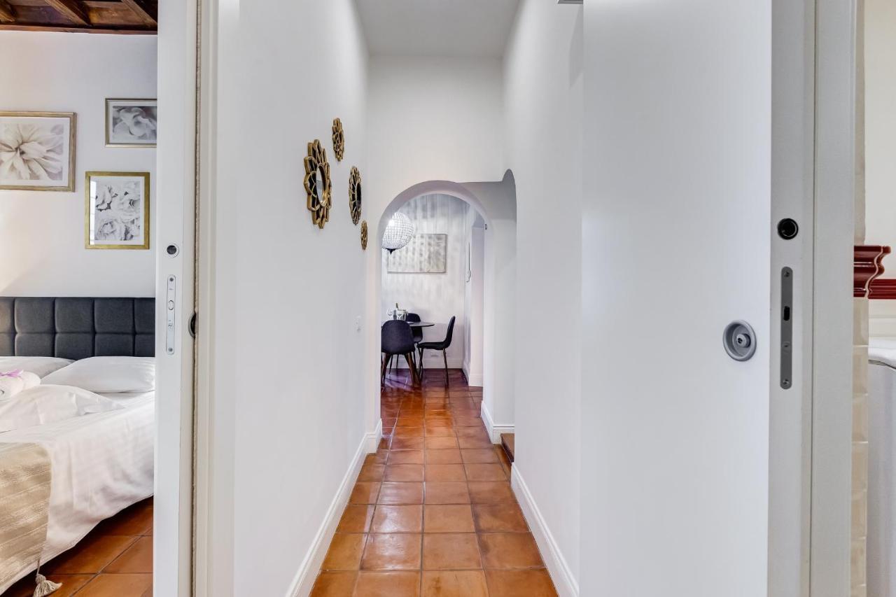 Campo Dei Fiori Royal Orchid Apartment Rome Exterior photo